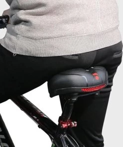 Voltano Fietszadel Met Gelpads - Zwart/Rood - Uitsparing - Zadelvering - Unisex - Incl. Gratis Zadelstrop -Extreem Snel Rijden 1004x1200