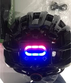 MTB Helm Met Verlichting | E-bike | Racefiets | Pro Fietshelm Met Verlichting | Licht Van Gewicht | Ingebouwde Led Lamp Als Voorlicht + Zijlicht En Achterlicht > Sport Lights, Kleur Helm Zwart 21 MTB Helm Met Verlichting | E-bike | Racefiets | Pro Fietshelm Met Verlichting | Licht Van Gewicht | Ingebouwde Led Lamp Als Voorlicht + Zijlicht En Achterlicht > Sport Lights, Kleur Helm Zwart -Extreem Snel Rijden 1029x1200 3