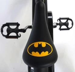 Volare Batman Kinderfiets - Jongens - 16 Inch - Zwart/Blauw - 95% Afgemonteerd -Extreem Snel Rijden 1200x1158 1
