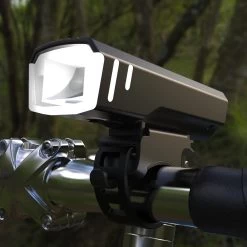 Trustic EVO | Koplamp | Oplaadbaar | Fietslamp | Verschillende Standen | Licht Sensor | Waterbestendig | Fietsverlichting | Voorlicht -Extreem Snel Rijden 1200x1200 1509