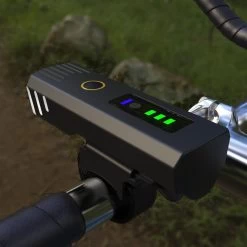 Trustic EVO | Koplamp | Oplaadbaar | Fietslamp | Verschillende Standen | Licht Sensor | Waterbestendig | Fietsverlichting | Voorlicht -Extreem Snel Rijden 1200x1200 1510