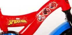 Marvel Spider-Man Kinderfiets - Jongens - 10 Inch - Rood/Blauw - Doortrapper -Extreem Snel Rijden 1200x576