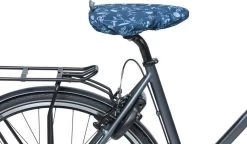 Basil Wanderlust Zadelhoes - Blauw - One Size -Extreem Snel Rijden 1200x702