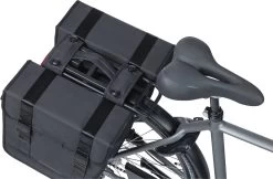 Basil Tour Dubbele Fietstas MIK - 28 Liter - Zwart 10 Basil Tour Dubbele Fietstas MIK - 28 Liter - Zwart -Extreem Snel Rijden 1200x786 5