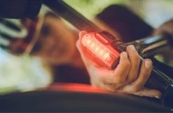 Lezyne Strip Drive Fietsachterlicht - 150 Lumen - Zwart -Extreem Snel Rijden 1200x787 9