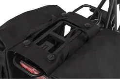 AGU Essentials DWR Dubbele Fietstas Urban Klickfix Zwart - 36 L 15 AGU Essentials DWR Dubbele Fietstas Urban Klickfix Zwart - 36 L -Extreem Snel Rijden 1200x795 12