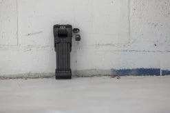 AXA Fold Ultra 90 Vouwslot - Fietsslot - ART 2 - Voor Elk Type Fiets - Met Houder - 90 Cm - Zwart -Extreem Snel Rijden 1200x799 35