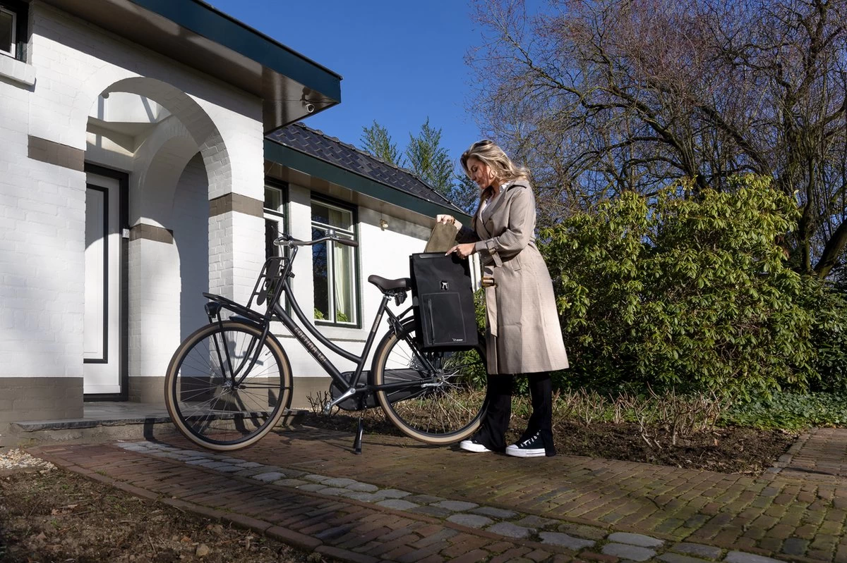 Ekostar Online Shopping - 3 In 1 Fietstas - Waterdicht - 15 Tot 20 Liter - Zwart - Fietstassen Elektrische Fietsen 9 Ekostar Online Shopping - 3 In 1 Fietstas - Waterdicht - 15 Tot 20 Liter - Zwart - Fietstassen Elektrische Fietsen - Afbeelding 7
