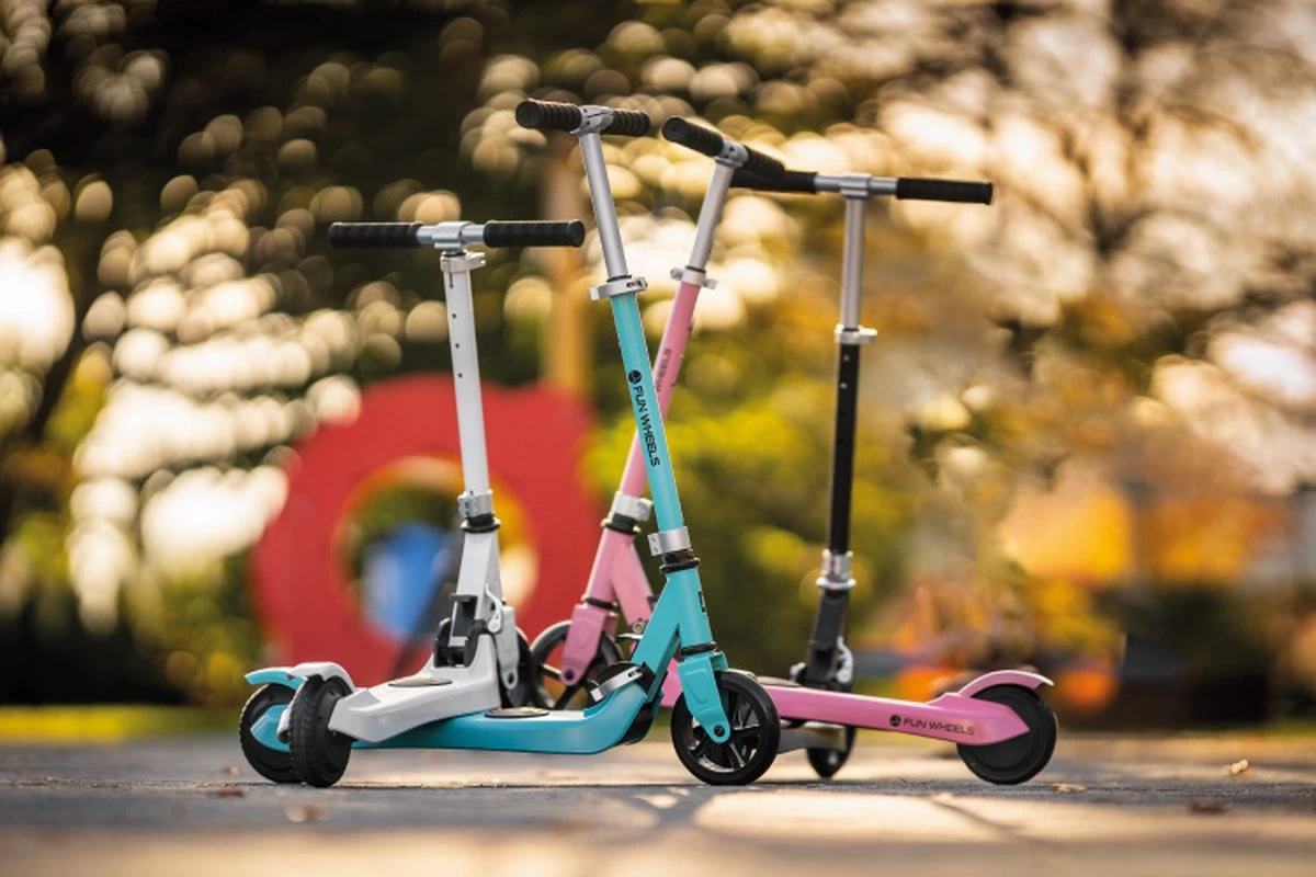 Rebel ZAB0031BC - Elektrische ‘Fun Wheels’ Step, Kids, Zwart 11 Rebel ZAB0031BC - Elektrische ‘Fun Wheels’ Step, Kids, Zwart - Afbeelding 9