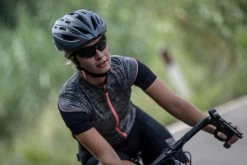 Rogelli Ferox - Fietshelm - Unisex 31 Rogelli Ferox - Fietshelm - Unisex -Extreem Snel Rijden 1200x800 203