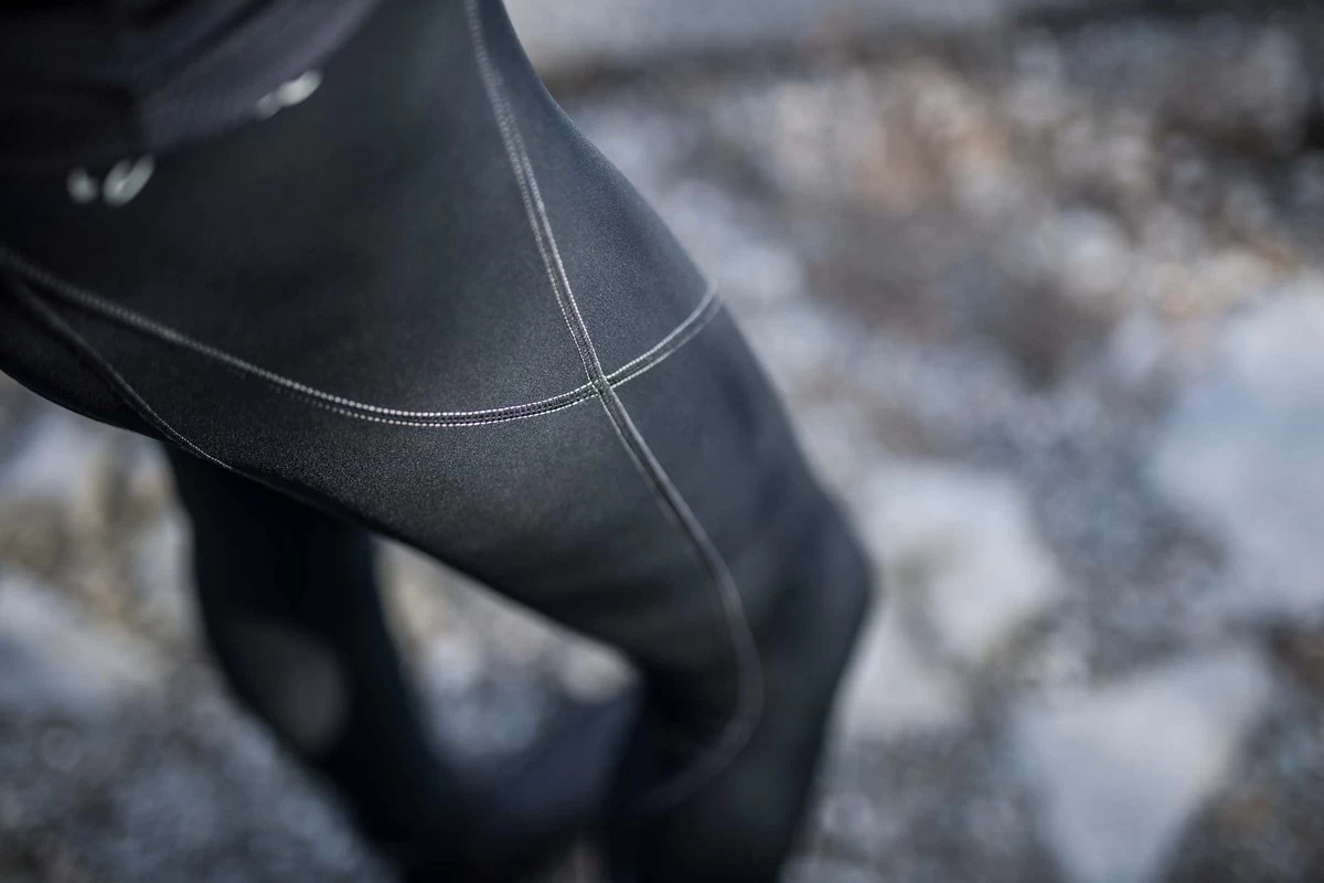 Rogelli Liona Lange Fietsbroek Met Bretels En Zeem - Thermo Wielrenbroek - Dames Fietsbroek - 10 Tot 0 Graden - Zwart 9 Rogelli Liona Lange Fietsbroek Met Bretels En Zeem - Thermo Wielrenbroek - Dames Fietsbroek - 10 Tot 0 Graden - Zwart - Afbeelding 7