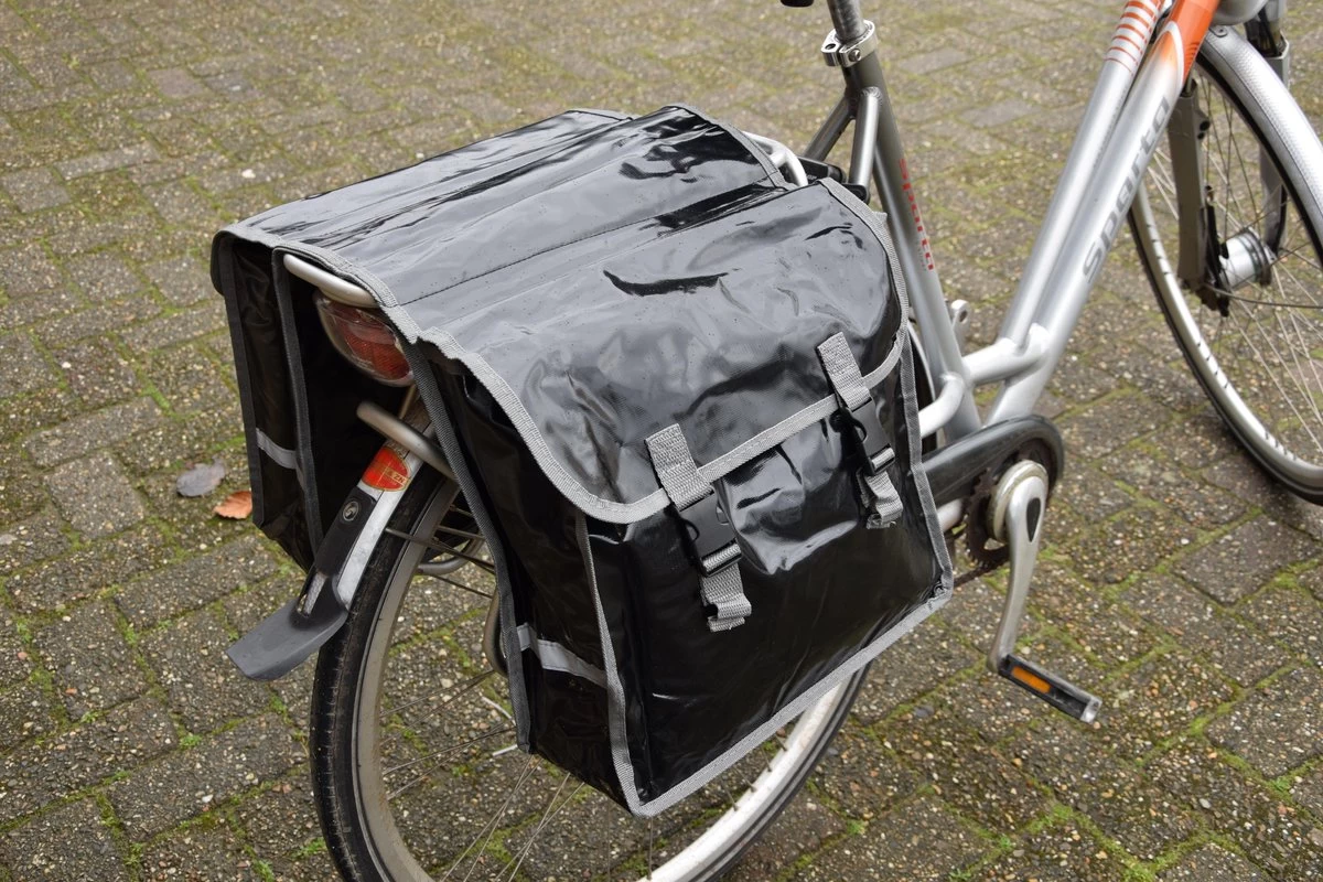 Fietstas - Fietstassen - Fietstas Dubbel Waterdicht Met Reflecterende Strepen Voor Extra Veiligheid- Fietstas 32 Liter 6 Fietstas - Fietstassen - Fietstas Dubbel Waterdicht Met Reflecterende Strepen Voor Extra Veiligheid- Fietstas 32 Liter - Afbeelding 4