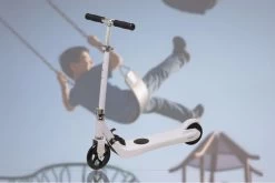 Denver Elektrische Step Kinderen - Maximale Snelheid 6km/u - Inklapbaar - 6km Bereik - 5'' Wielen - SCK5300MK2 - Wit -Extreem Snel Rijden 1200x801 8