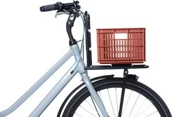 Basil Fietskrat S - Klein - 17.5 Liter - Rood -Extreem Snel Rijden 1200x816 7