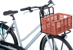 Basil Fietskrat S - Klein - 17.5 Liter - Rood -Extreem Snel Rijden 1200x824 10