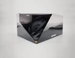 One Bikeparts® Fietshelm | Kleur Mat Zwart | Volwassenen | Lichtgewicht | 19 Ventilatie Gaten | Maat S/M Verstelbaar Tussen 54-58cm | Gecertificeerde Fietshelm Voor Volwassen | MTB Fietshelm | Geschenkdoos | Fietshelm Dames - Heren | Luxe Verpakking -Extreem Snel Rijden 1200x929 6