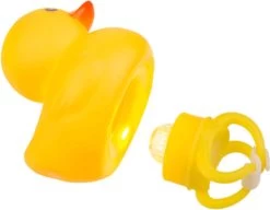 Merkloos Piepende Eend Met Led Licht Voor Op De Fiets 18 Merkloos Piepende Eend Met Led Licht Voor Op De Fiets -Extreem Snel Rijden 1200x931 1