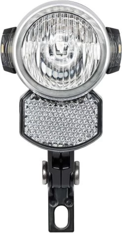 AXA Blueline 50 E-bike - Fietslamp Voorlicht - LED Koplamp – 6-12V - 50 Lux 14 AXA Blueline 50 E-bike - Fietslamp Voorlicht - LED Koplamp – 6-12V - 50 Lux -Extreem Snel Rijden 626x1200 1