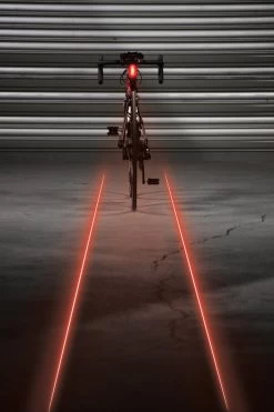 Lezyne Laser Drive Led Fiets Achterlicht - Zwart -Extreem Snel Rijden 800x1200 79