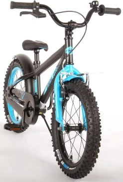 Volare Rocky Kinderfiets - 16 Inch - Zwart Blauw - 95% Afgemonteerd - Prime Collection 23 Volare Rocky Kinderfiets - 16 Inch - Zwart Blauw - 95% Afgemonteerd - Prime Collection -Extreem Snel Rijden 808x1200