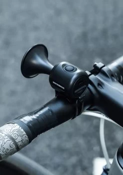 Rockbros Elektrische Fietshoorn - Fietsbellen - Fietstoeter - Zwart - Waterbestendig -Extreem Snel Rijden 845x1200 2