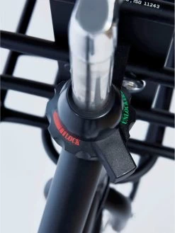 Cortina U4 - Stadsfiets - D50 - Jet Black Matt - R3 -Extreem Snel Rijden 901x1200